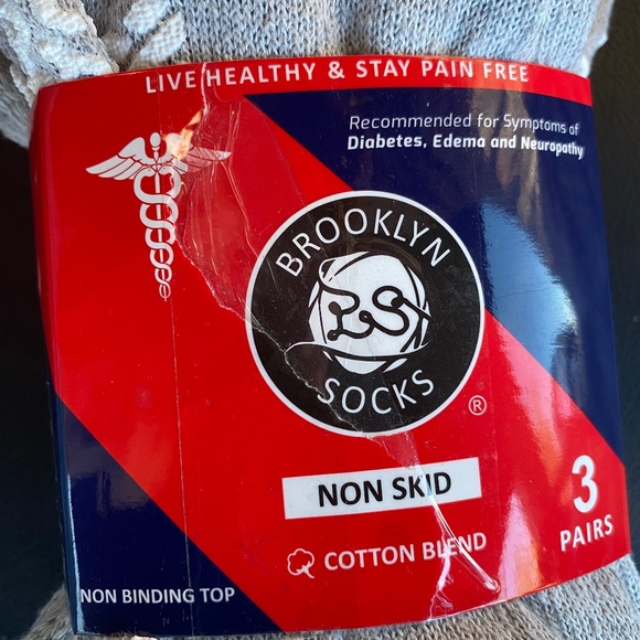 NWT Brooklyn Socks Non-Skid Socks 10-13 (fits shoe size 9.5-12) - Picture 3 of 6